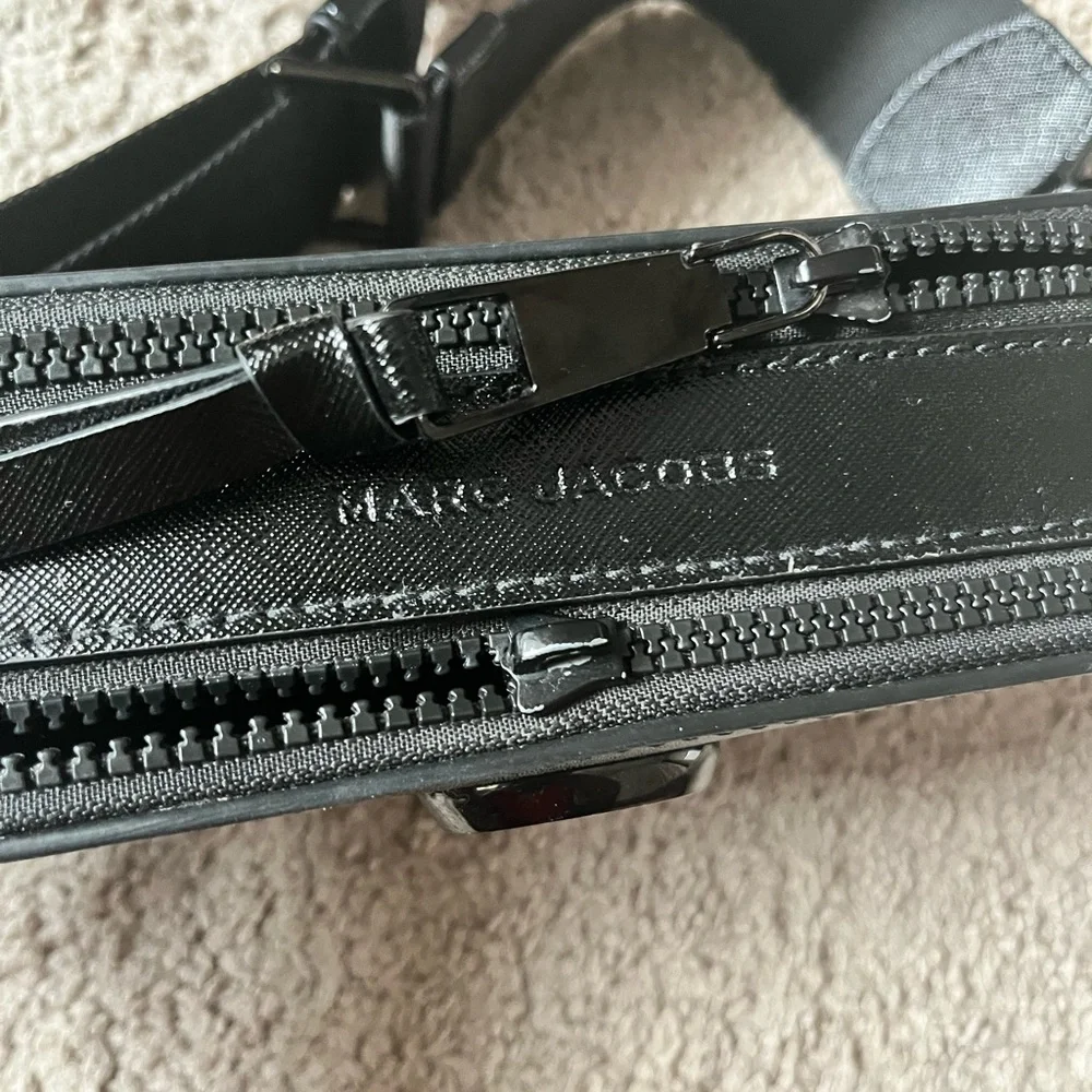 Marc Jacobs Black Crossbody - Picture 11 of 15